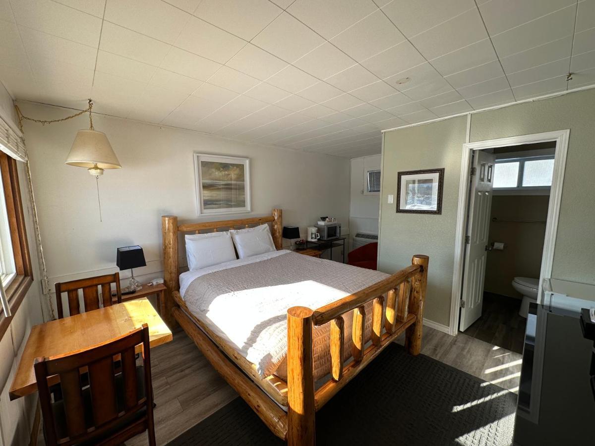 Pinecrest Motel Nipigon Buitenkant foto