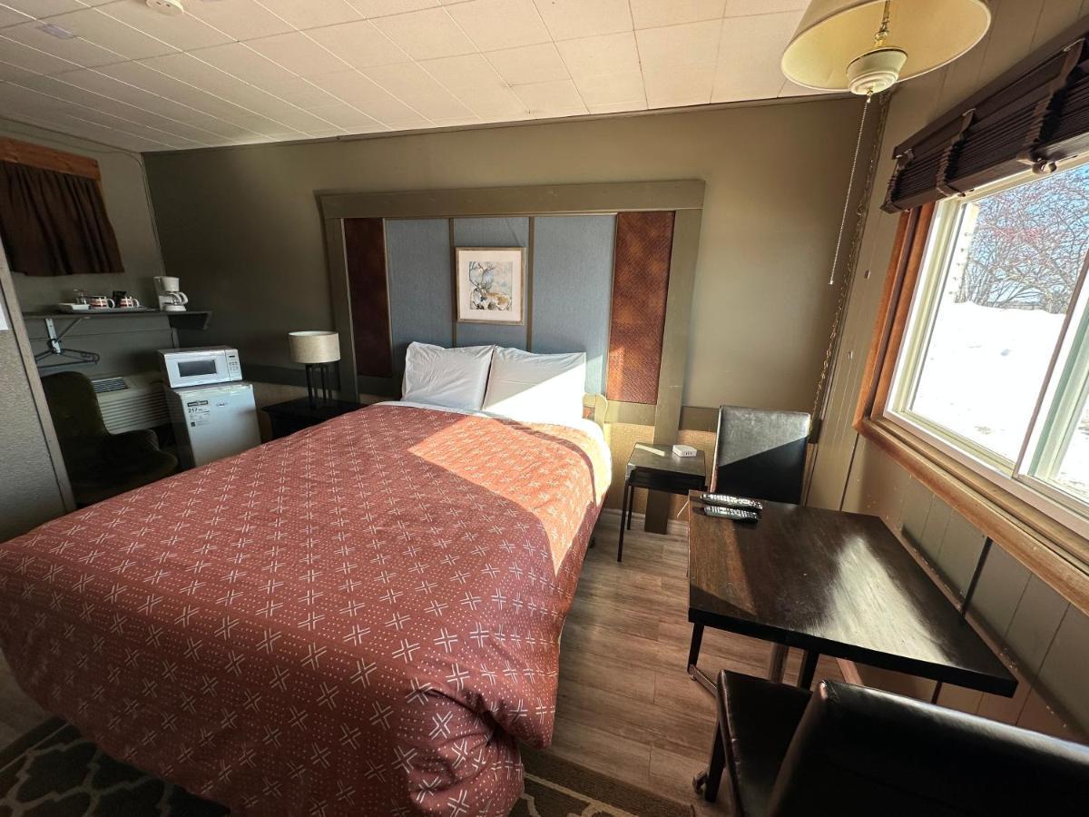 Pinecrest Motel Nipigon Buitenkant foto