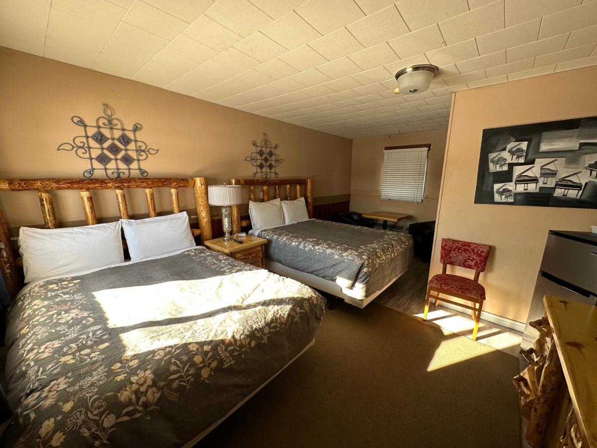 Pinecrest Motel Nipigon Buitenkant foto