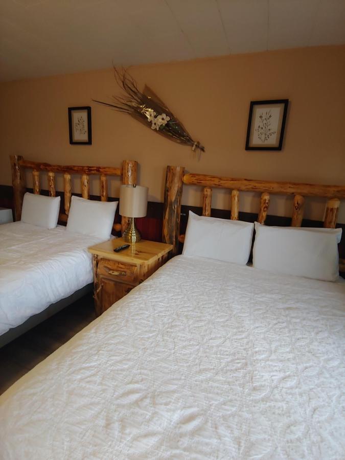 Pinecrest Motel Nipigon Buitenkant foto